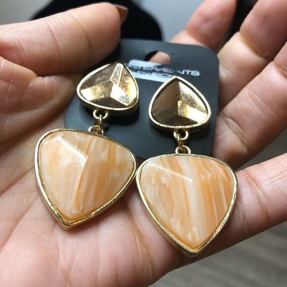 2/$20 Peachy Gold Dangle Drop Earrings - Picture 2 of 6